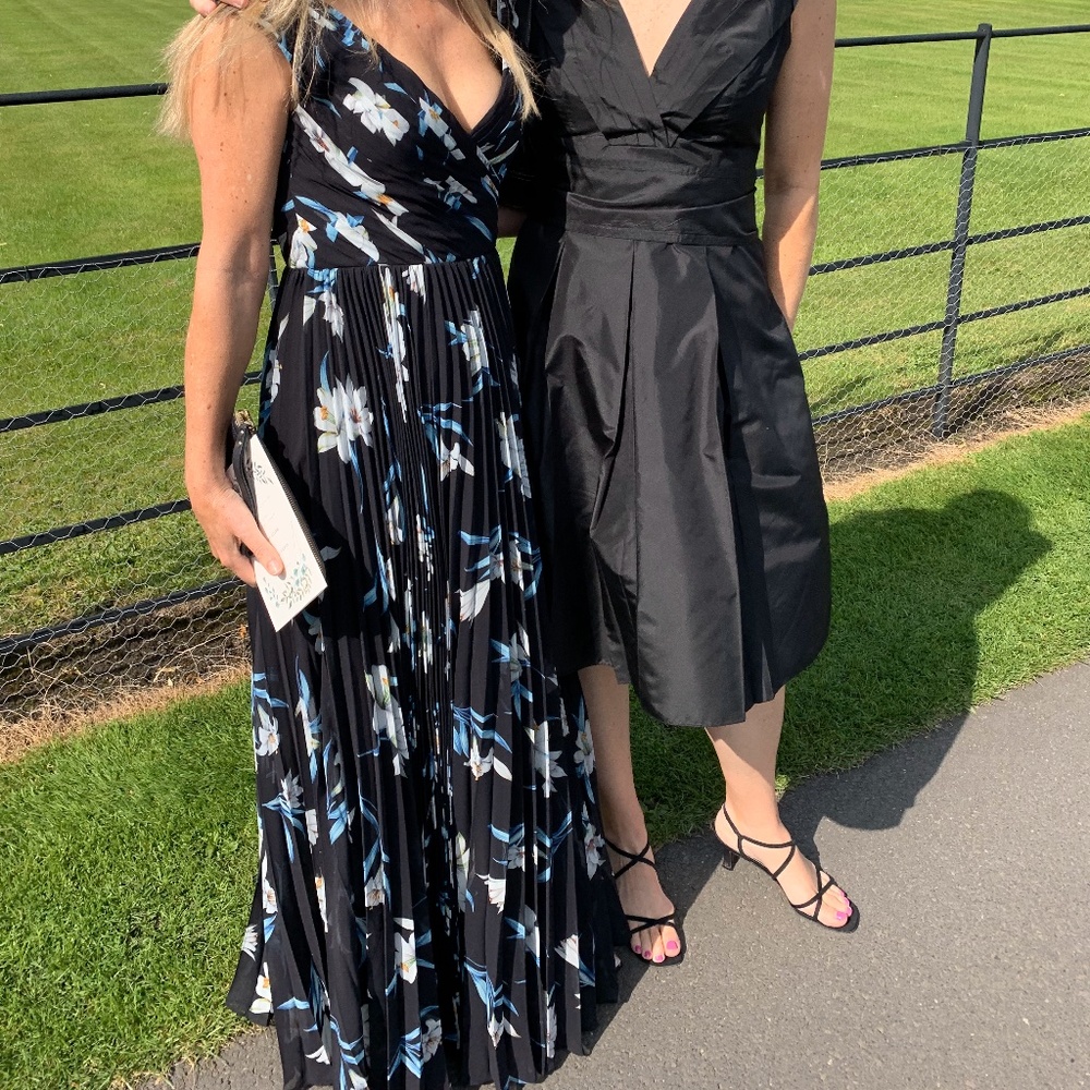 Pleated elegance in black